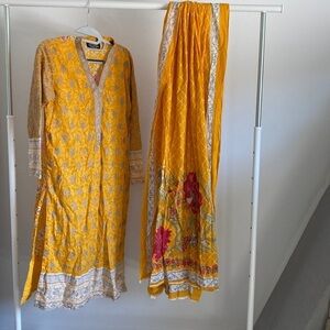 Pakistani Indian outfit